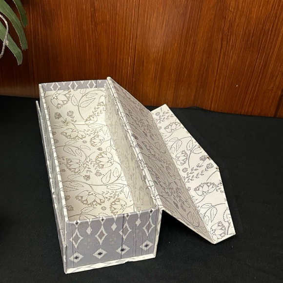 3 Decorative Storage magnetic flip boxes - Picture 14 of 16